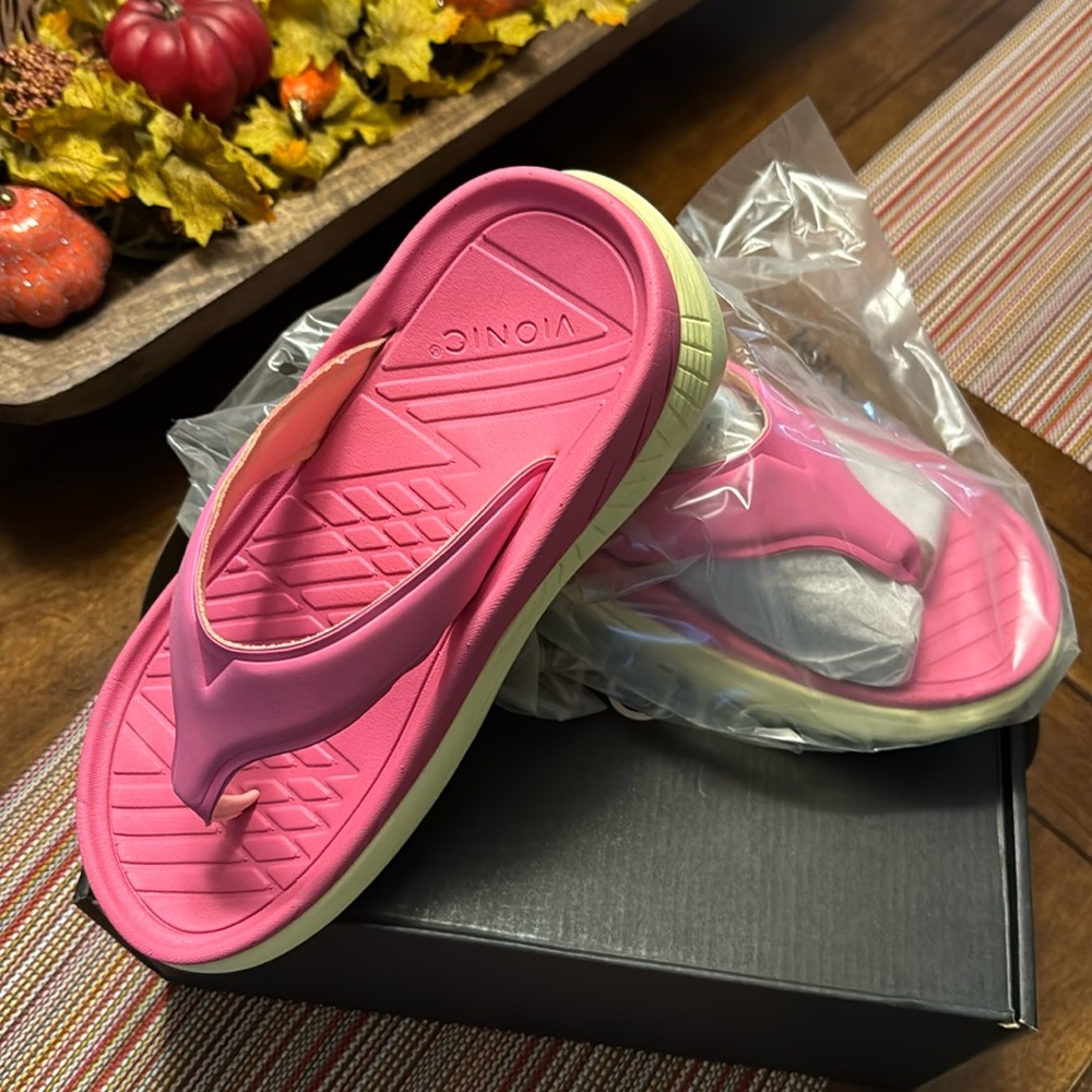 Vionic Restore Sandal - New in Box